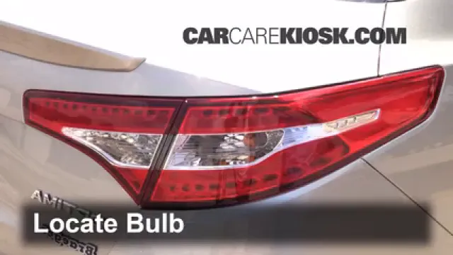 2012 Kia Optima Hybrid 2.4L 4 Cyl. Luces Luz de freno (reemplazar foco)